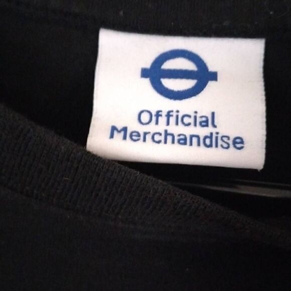 Mind The Gap Tee - Picture 4 of 9